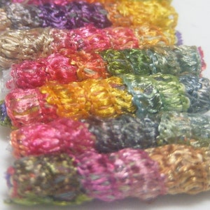 Ensemble de 6 perles en tissu. Si l'éclat est une mesure de son amour pour nous, alors nous sommes bel et bien aimés Fiber Bead, dread hair tube, artisan bead image 6