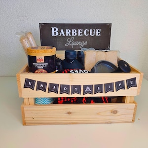 BBQ Lounge Pennant Chain & Beer Garden Sign | Gift for Men | DIY Gift Box | Birthday, Father&#39;s Day, Men&#39;s Day | PDF Download