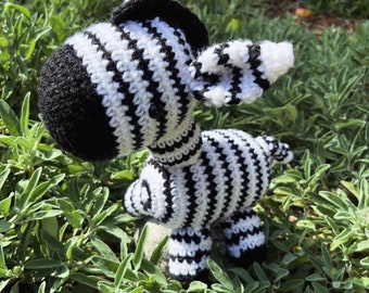 Peluche zèbre au crochet