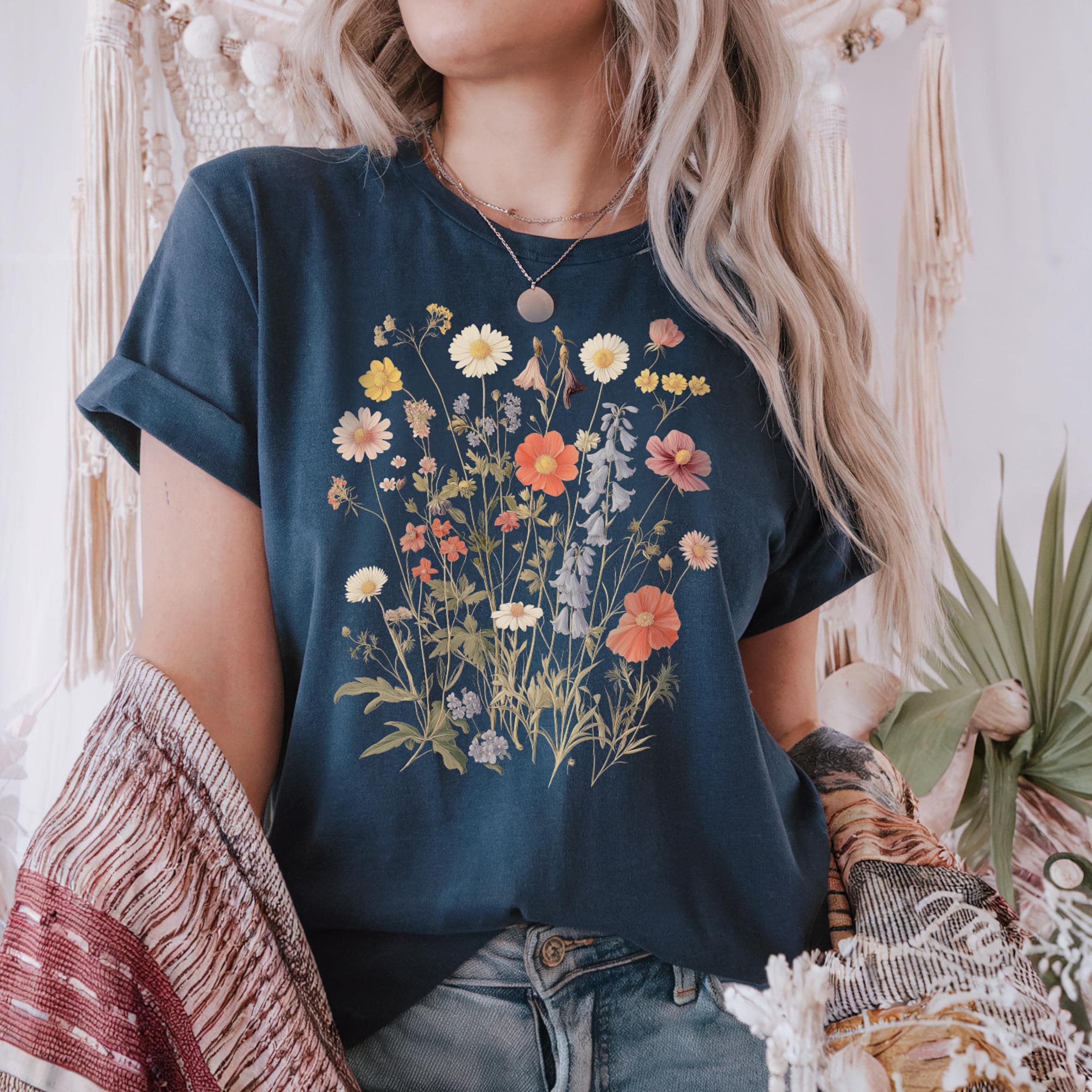 Women's Wildflowers Boho Vintage Floral T-Shirt - Summer Casual Graphic Tee