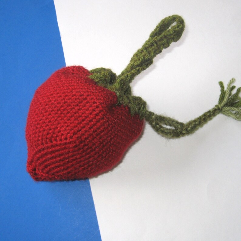 PDF Pattern Crochet Strawberry Wristlet image 2