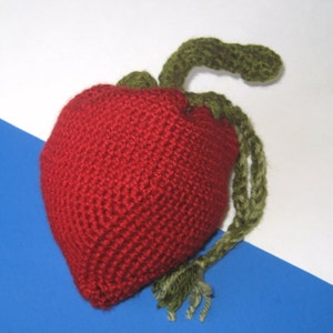 PDF Pattern Crochet Strawberry Wristlet image 4