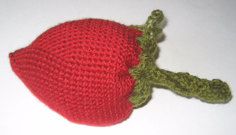 PDF Pattern Crochet Strawberry Wristlet image 5