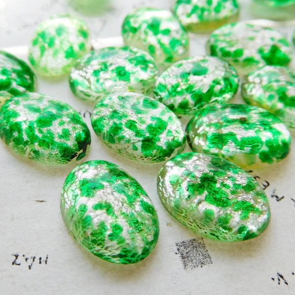 6 Vintage 14x10mm Oval Clear and Green Foil Hand Made Glass Cabs (10-43-6)