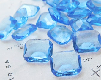 12 Vintage Light Sapphire Blue 12x10mm Octagon Transparent Glass Jewels (10-12-12)