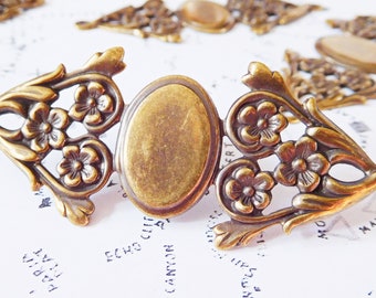 Christmas in July Sale! 1 Brass Ox American Made Stamping Finding with Floral Detail (3-32-1)