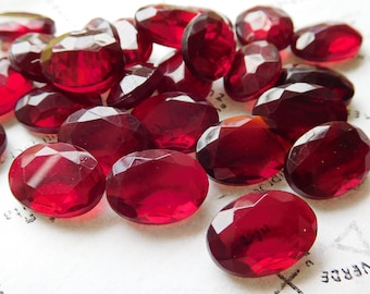 12 Vintage Czech 14x10mm Medium Siam Red Transparent Glass Jewels (10-17-12)