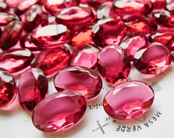 12 Vintage Czech 14x10mm Medium Ruby Red Transparent Glass Jewels (10-22-12)