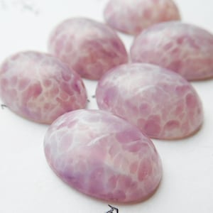 Shipping Delay Sale! 6 Vintage Lavender/Purple Glass 18x13mm Spotted Art Glass Cabochons - only lot (10-46-6)