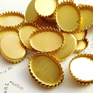 12 engastes vintage de corona ovalada de latón crudo de 18 x 13 mm fabricados en EE. UU. (11-49-12)