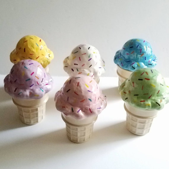 DIY Ice Cream Cone Serving Tray - Southern Revivals