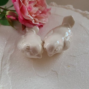 Wedding Cake Toppers White Love Birds With Flower In Stock Ready To Ship My Original Design Ceramic Wedding Keepsake Wedding Favor afbeelding 7
