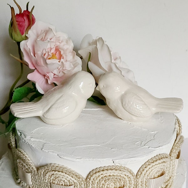 White Chunky Love Birds/Wedding Cake Topper /Vintage Design /Ceramic/Wedding Keepsake/