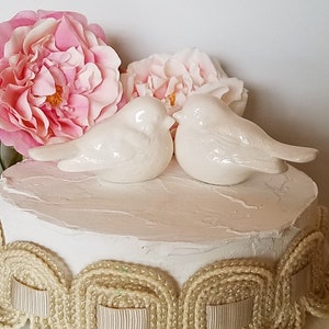 White Vintage Wedding Cake Bird Toppers/Classic Birds Elegant/Ceramic Wedding Keepsake/Anniversary Bird Home Decor