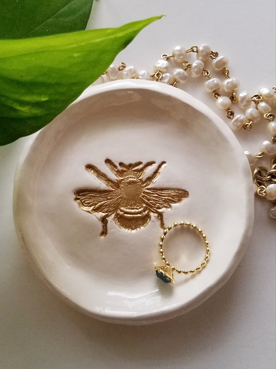 Trinket Dish/ Bee Design/Ceramic Dish/Friendship Gift/ Jewelry Storage Dish/ /Bee Ceramic Dish Housewarming/Returns Not Accepted