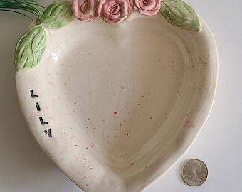 Comedero personalizado para mascotas con forma de lirio o corazón, para gatos o perros, tamaño pequeño, con rosas, estilo Shabby Cottage.