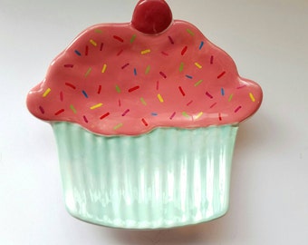 Cupcake Plate Sandwich Spoon Rest Soap Dish With Speckles Children's Party Plate Trendy Pink and Green Home Decor