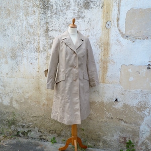 Vintage 1970/70s French beige flared trench coat size M