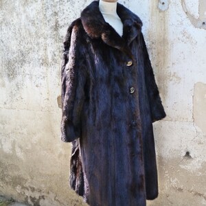 Vintage 1970s chocolate Mink coat Size M/L image 2