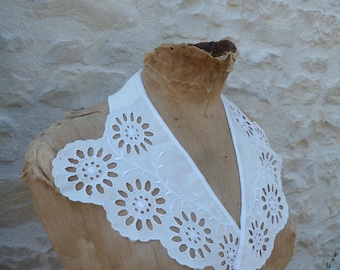 Vintage old French 1930 cream embroidered collar