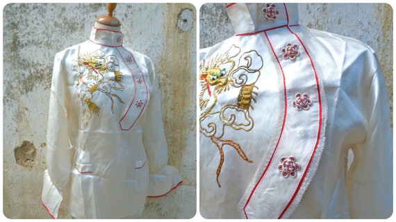 Vintage Antique Asian 1930s  embroidered cream sa… - image 1