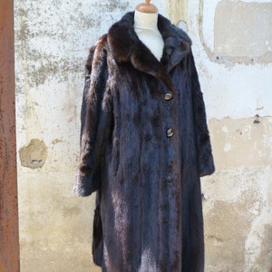 Vintage 1970s chocolate Mink coat Size M/L image 5