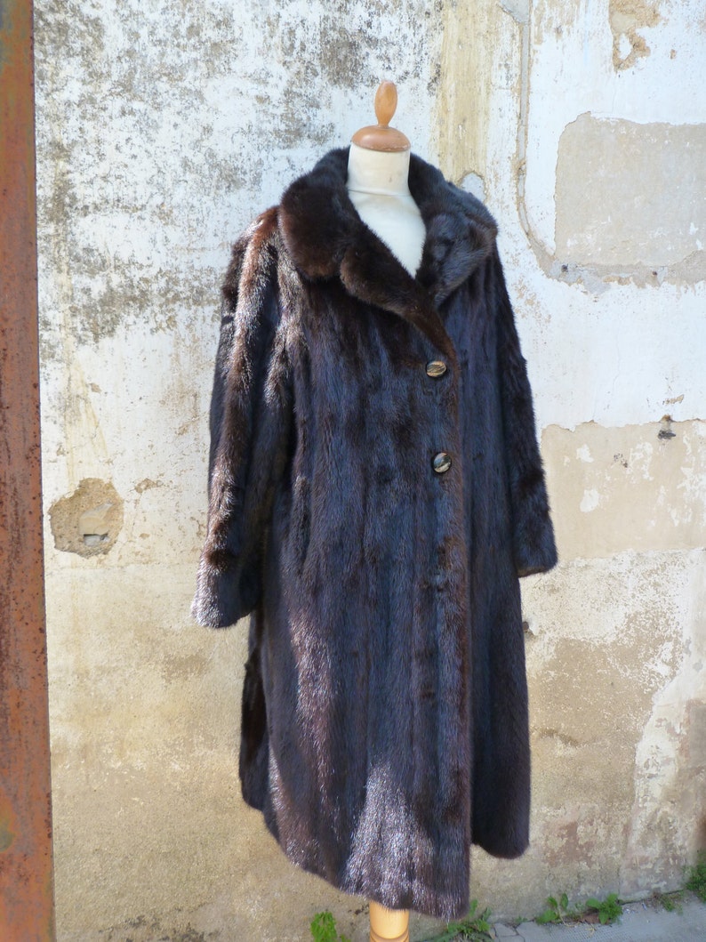 Vintage 1970s chocolate Mink coat Size M/L image 5