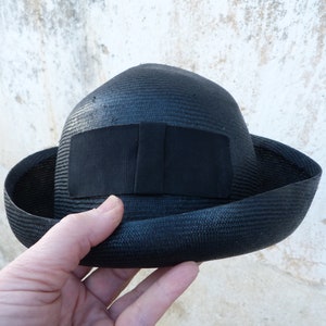 Vintage made in France Navy blue straw hat with large gros grain ribbon bow at the back zdjęcie 5