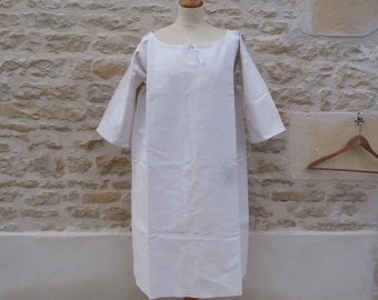 Vintage 1900 /1910 French Edwardian  pure linen shirt / nightgown with  link at the neckline / Middle lenght sleeves size XXL
