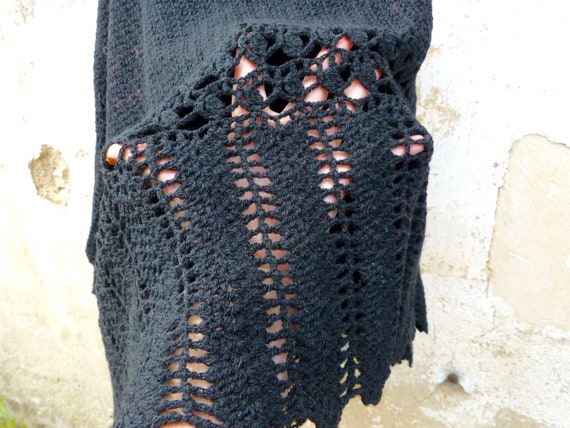 Vintage Antique 1900/1930s black wool crochet sha… - image 7