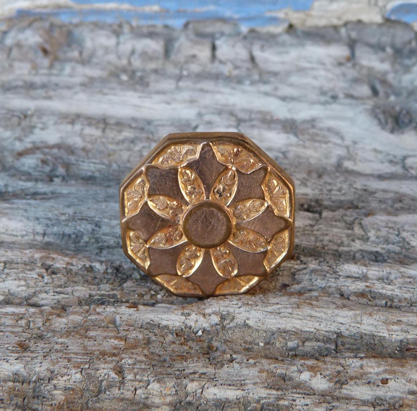 Bouton de col avec anneau pour attache lanière 10 mm | Deco Cuir