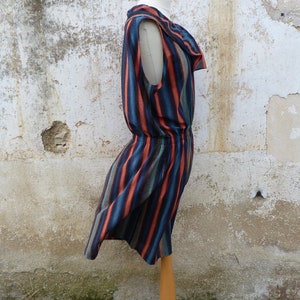 Vintage 1980 /80s printed dress image 1