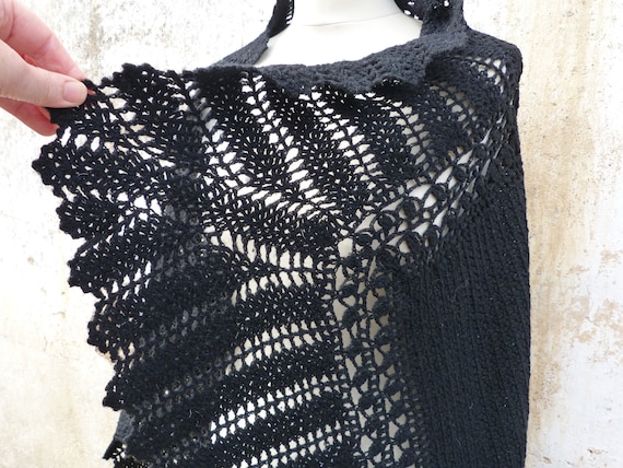 Vintage Antique 1900/1930s black wool crochet sha… - image 2