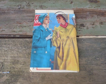 Vintage old French 1960 Sewing pattern Trenchcoat