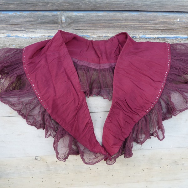 Col ancien  en crepe de soie et tulle de cotton Bordeaux finition perles de verre