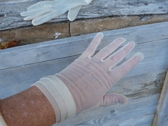 Vintage  1950s French semi sheer cream gloves - image 3