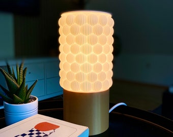 Lampe de table Lucia dans un style moderne. De l'imprimante 3D.