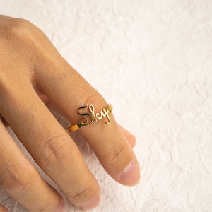 Anillo con nombre personalizado de Molimei • Plata 925 chapada en oro de 18 quilates • Anillo con letra personalizado • Regalo personalizado • Joyería personalizada • Regalo para ella/él