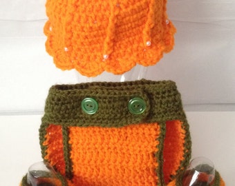 Handmade (Crocheted)Scallop Edge Pumpkin Outfit / set- Photo Prop - Newborn to 12 months