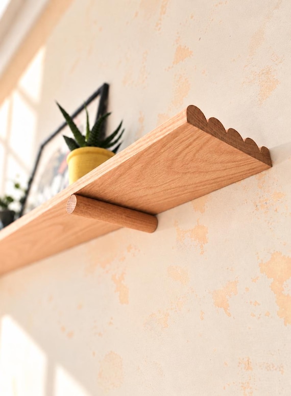 Fluted Oak Picture Shelf
