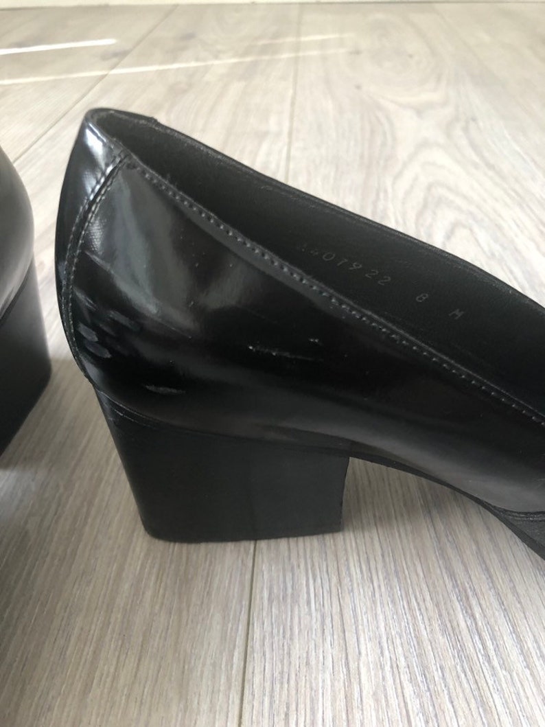 stuart weitzman block heels