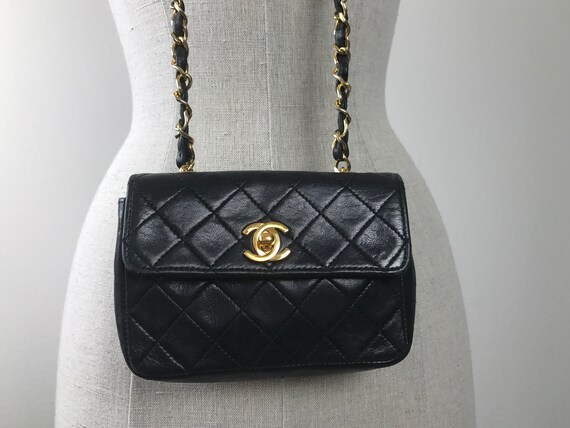 chanel black crossbody gold chain