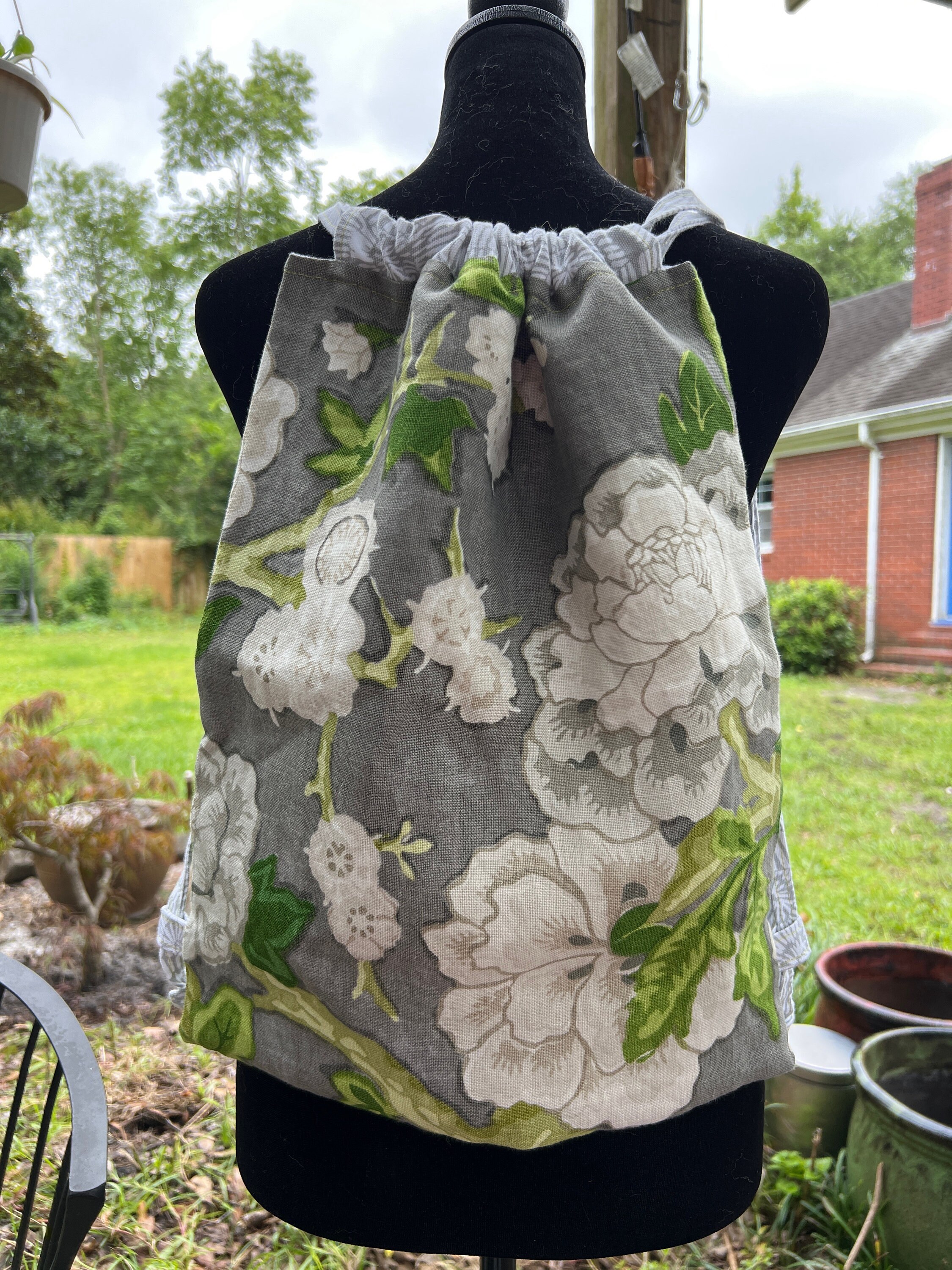 Taalum Olive Floral Canvas Drawstring Backpack Floral Cotton Canvas String Backpack, Cream, Green, and Gray  main image 4