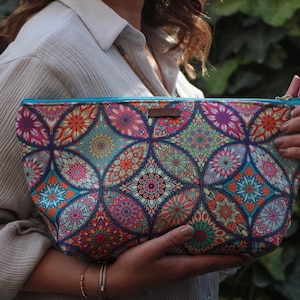 Bolso de mano de lona y tela hecho a mano / Elegante bolso bohemio / Monedero grande de pulsera / Bolso minimalista neutro / Regalo elegante para mujer / Bolso de diario