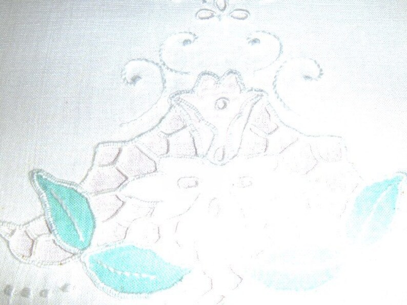 White Vintage Tea Towel image 4