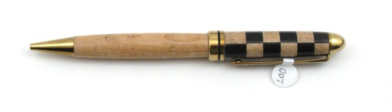 D018 Designer Maple Wooden Pen with Personalized Desktop Holder