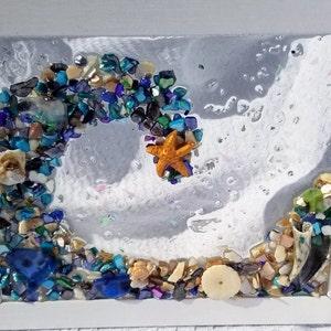 Resin Ocean Wave Wall Art: Sea Glass & Shell Coastal Decor
