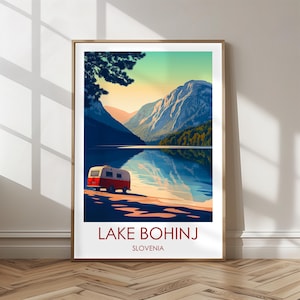 Affiche du lac Bohinj – Art mural de voyage en Slovénie | Affiche nature du lac Bohinj | Paysages alpins et décoration de lacs de montagne