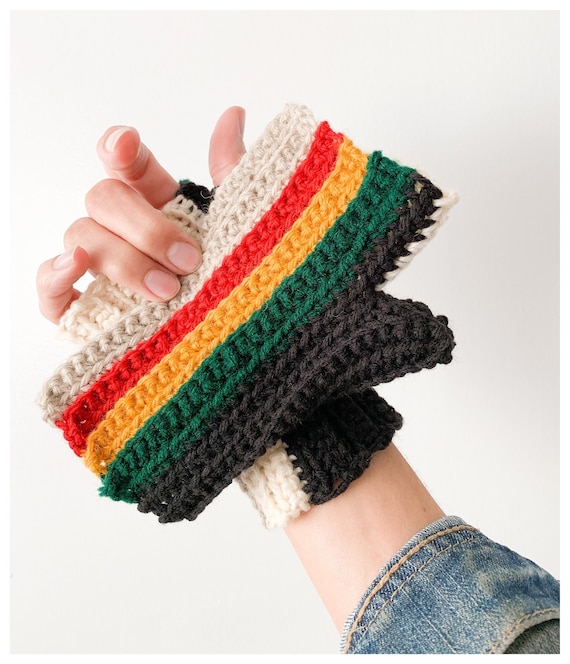 Peace Sign and Peace Sign Beanie Rasta Fingerless Gloves