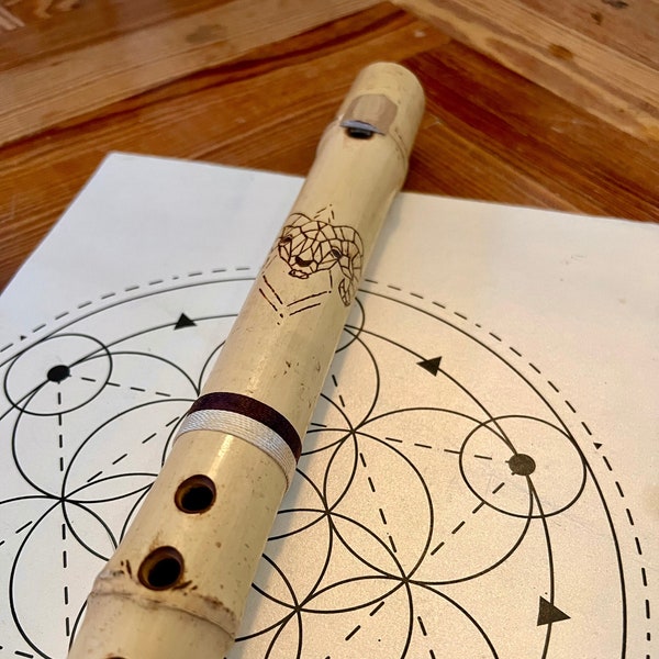 Unique Native Flute Sacred Geometry- F 432Hz